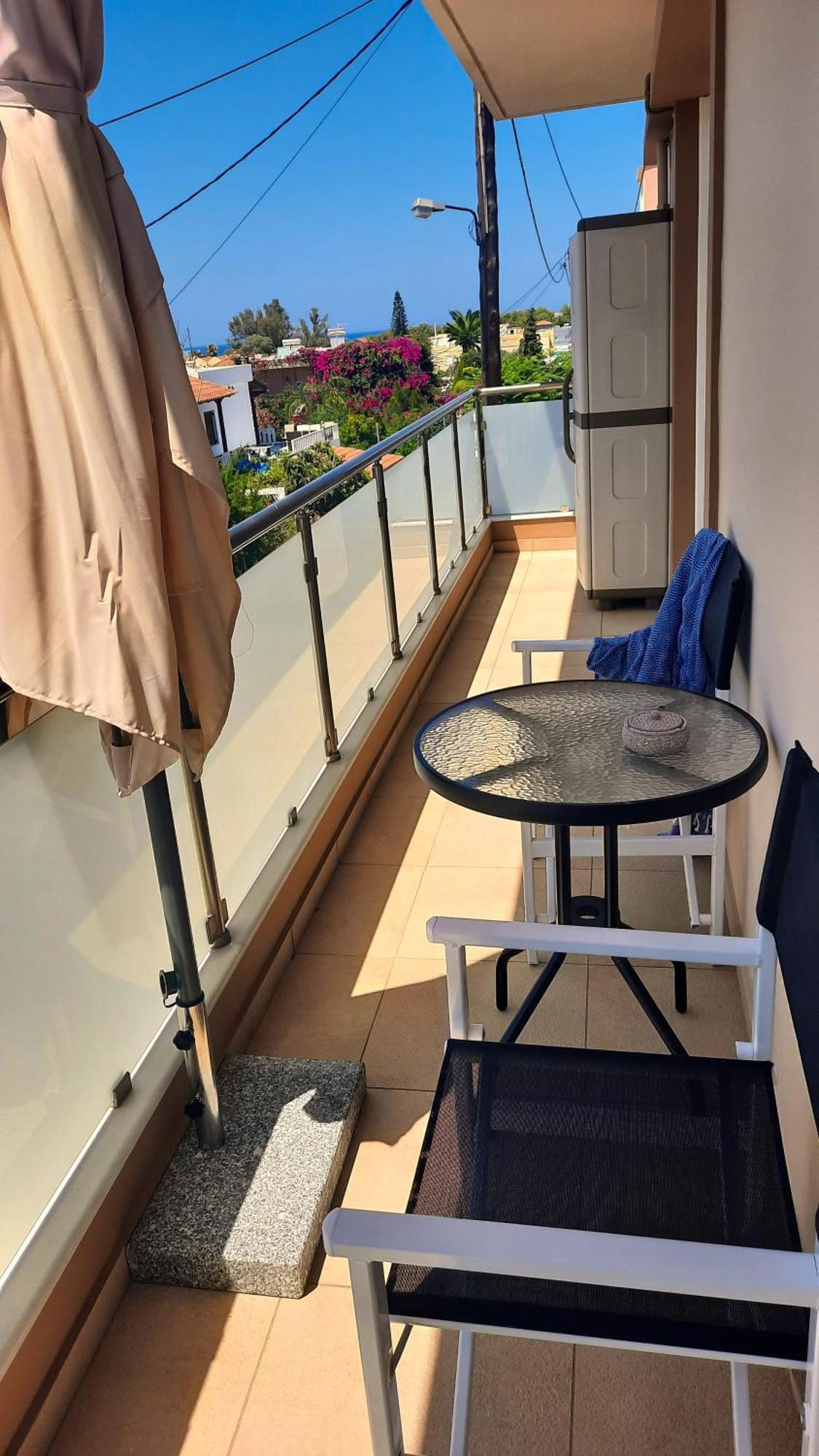 Elena Apartment Kato Daratso
